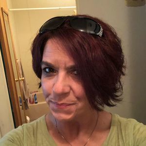 Meet your Posher, Melissa